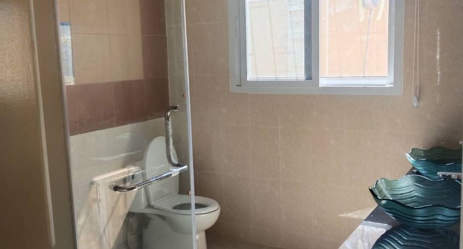 For sale and for rent 4 bedrooms villa in Bang Lamung, Chonburi