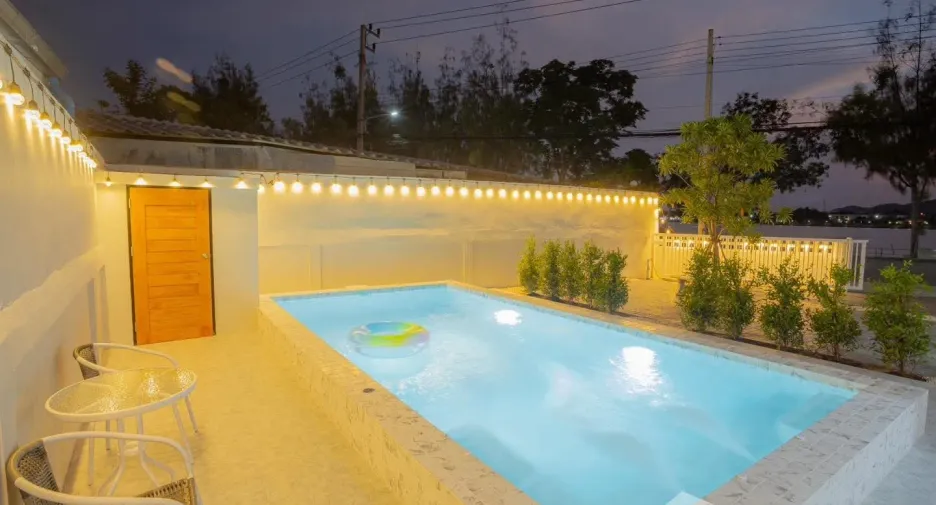 For rent 4 bedrooms villa in Hua Hin, Prachuap Khiri Khan
