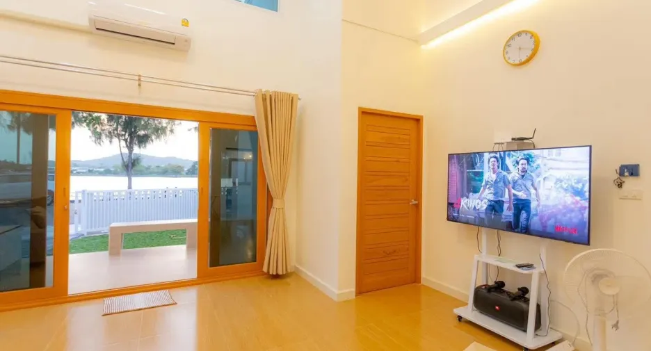 For rent 4 bedrooms villa in Hua Hin, Prachuap Khiri Khan