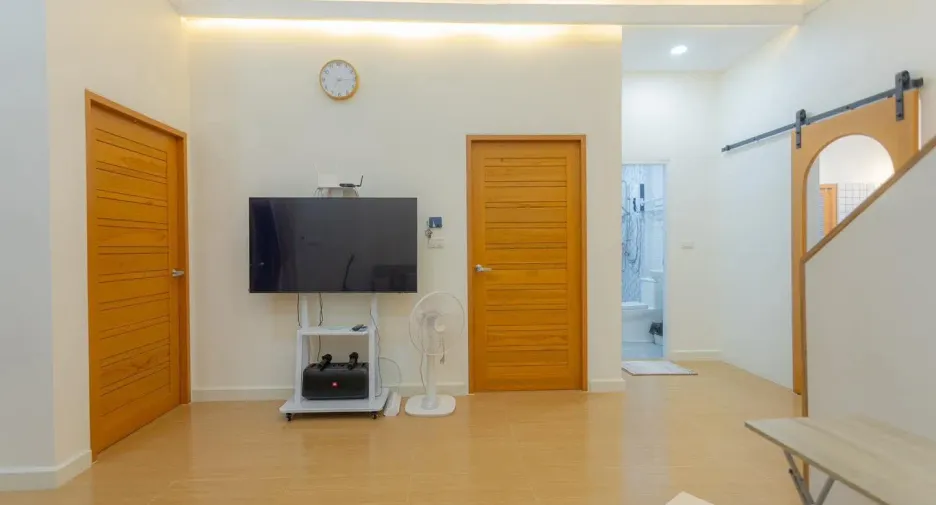 For rent 4 bedrooms villa in Hua Hin, Prachuap Khiri Khan