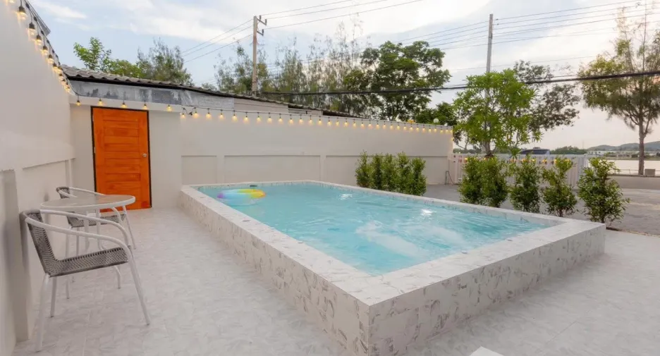 For rent 4 bedrooms villa in Hua Hin, Prachuap Khiri Khan