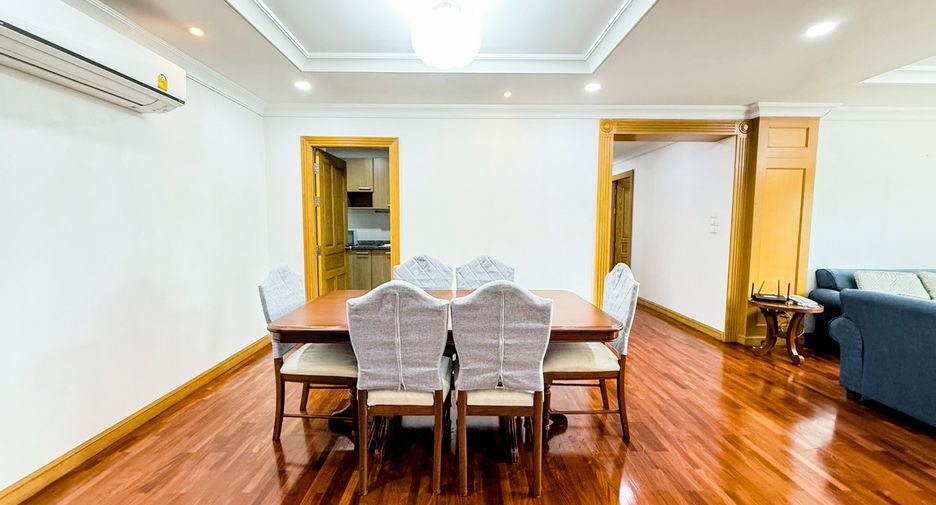 For rent 3 bedrooms condo in Watthana, Bangkok