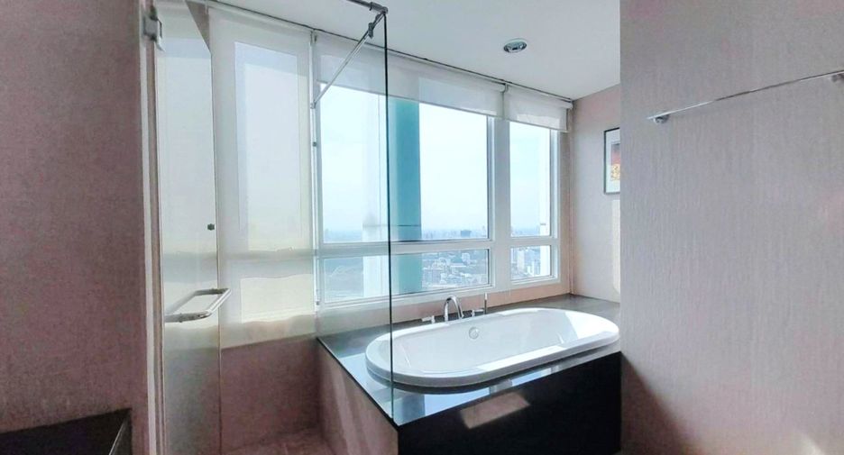 For rent and for sale 4 bedrooms condo in Pathum Wan, Bangkok