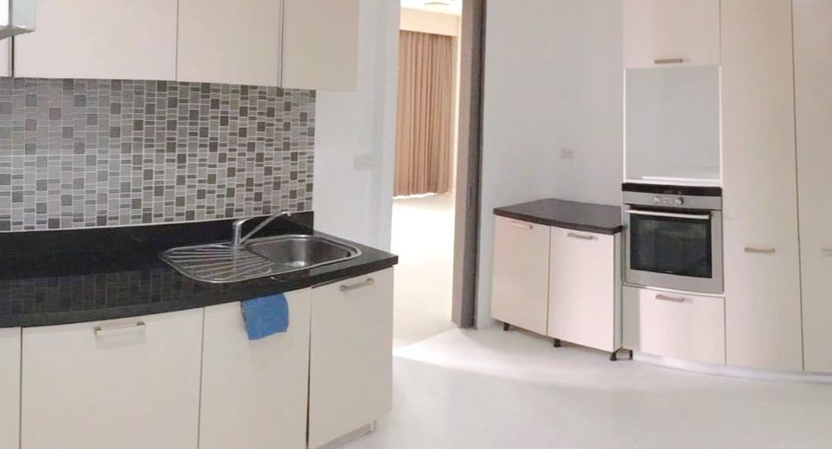 For rent and for sale 4 bedrooms condo in Pathum Wan, Bangkok