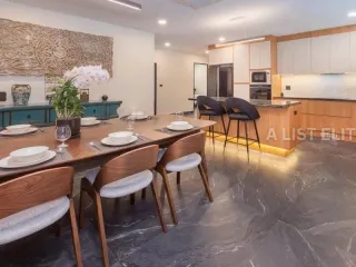 Casa en alquiler de 4 habitaciones en Bang Lamung, Chonburi