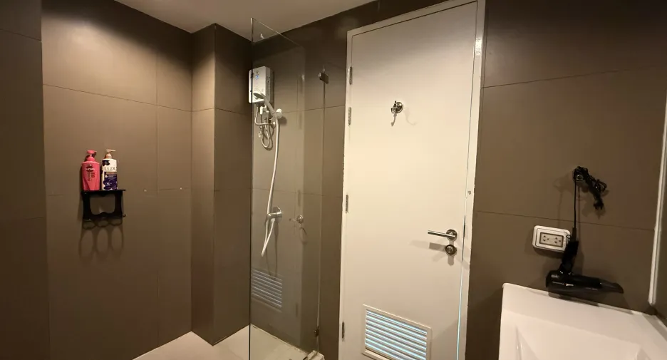 À vendre 1 chambre condo à Watthana, Bangkok