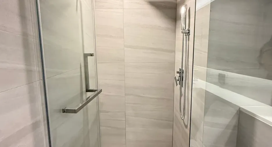 For rent 2 bedrooms condo in Bang Rak, Bangkok