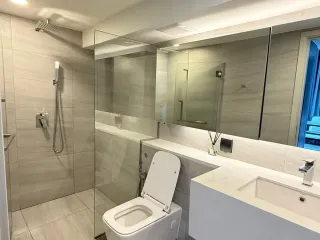 For rent 2 bedrooms condo in Bang Rak, Bangkok
