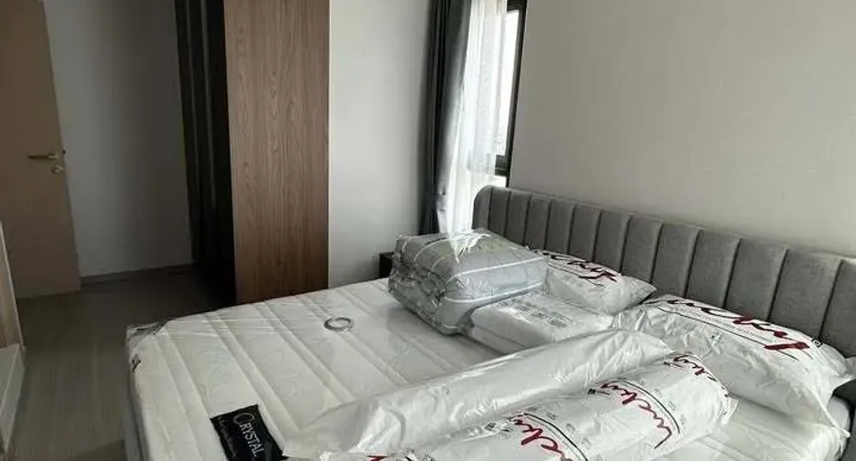 For rent 2 bedrooms condo in Thon Buri, Bangkok