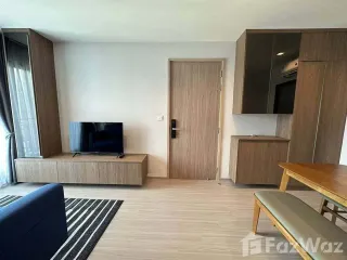 For rent 2 bedrooms condo in Thon Buri, Bangkok