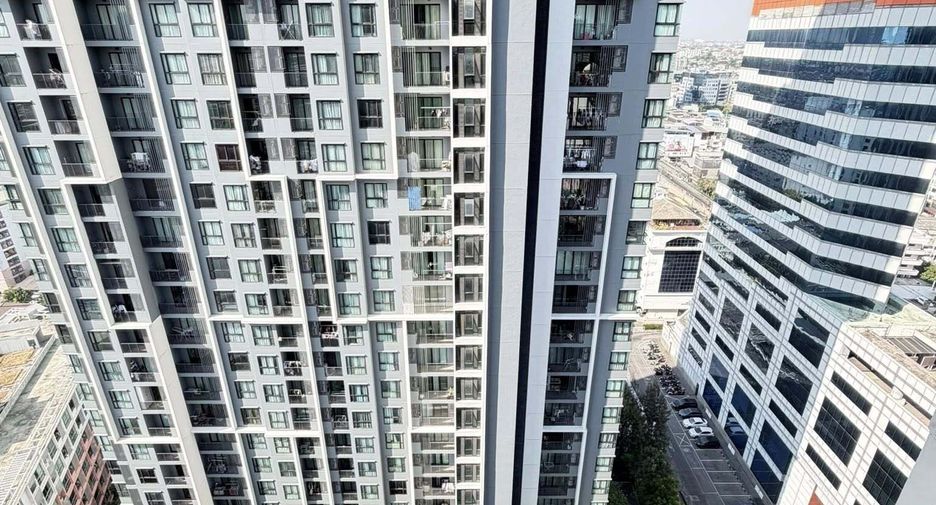 À louer 1 chambre condo à Huai Khwang, Bangkok
