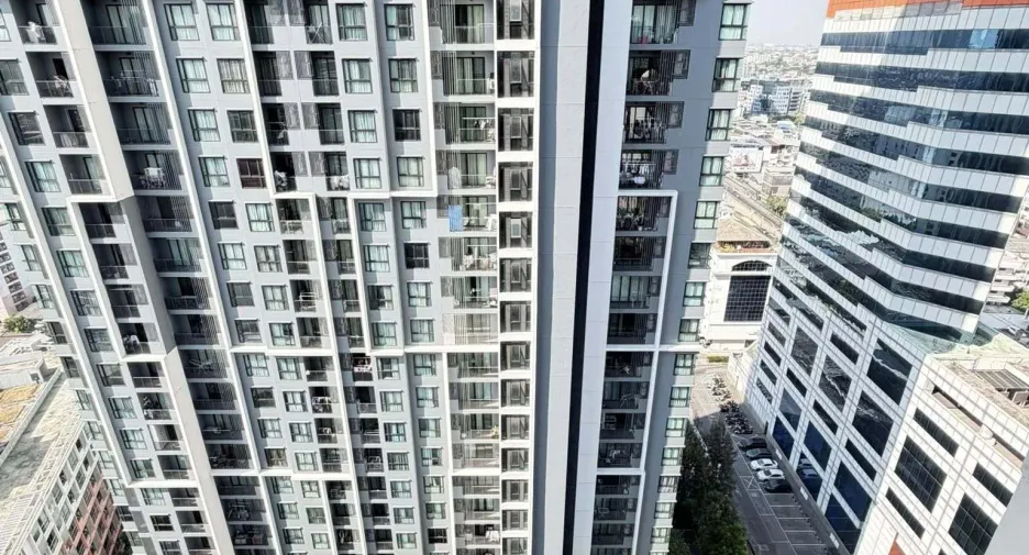 Wohnung zur Miete mit 1 Zimmer in Huai Khwang, Bangkok