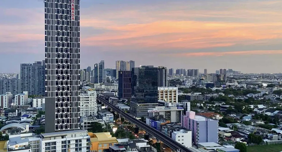 Wohnung zum Kauf mit 2 Zimmer in Phra Khanong, Bangkok