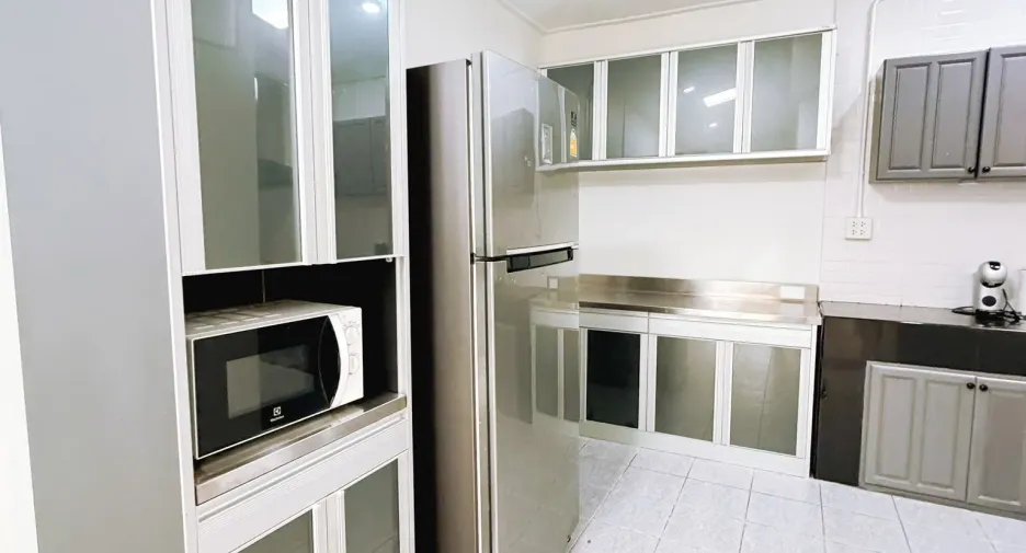 For sale and for rent 4 bedrooms house in Mueang Phuket, Phuket