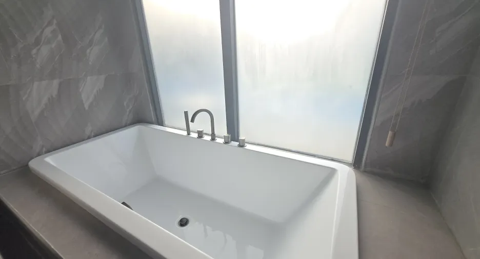 À vendre 25 chambres hôtel à Mueang Phuket, Phuket