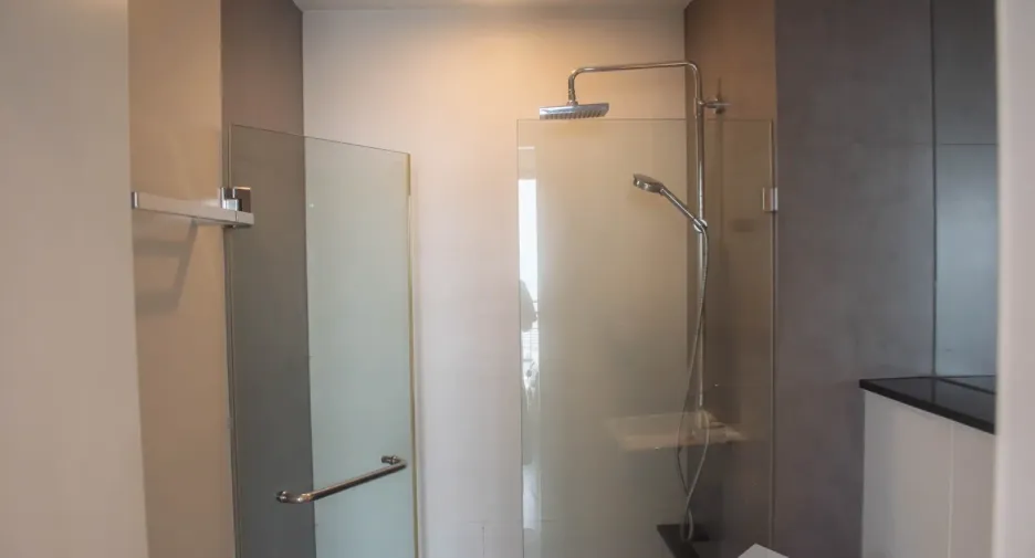 For sale 1 Beds condo in Khlong San, Bangkok