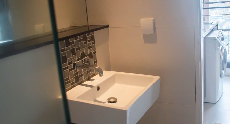 For sale 1 Beds condo in Khlong San, Bangkok