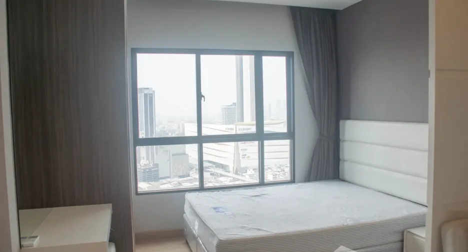 For sale 1 Beds condo in Khlong San, Bangkok