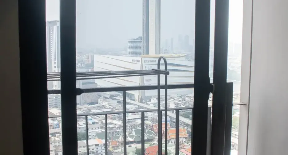 For sale 1 Beds condo in Khlong San, Bangkok