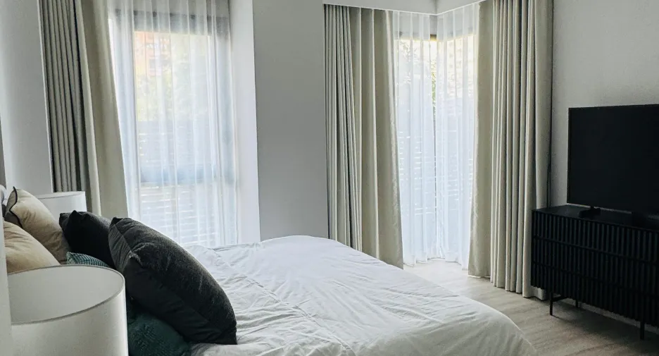 For rent 3 bedrooms condo in Huai Khwang, Bangkok
