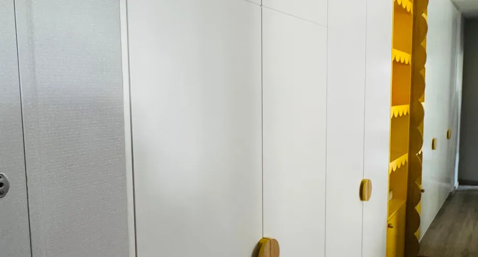 For rent 3 bedrooms condo in Huai Khwang, Bangkok