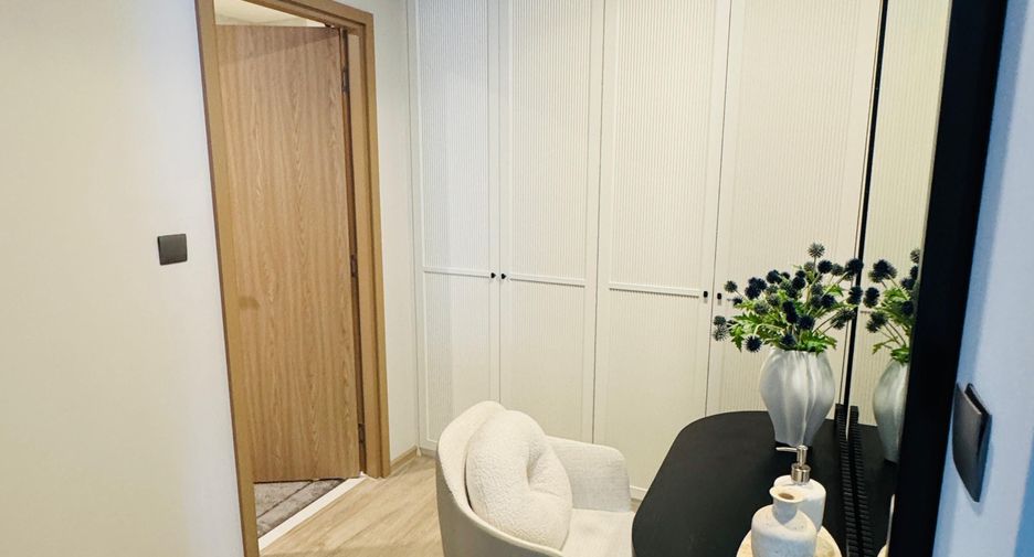 Wohnung zur Miete mit 3 Zimmer in Huai Khwang, Bangkok