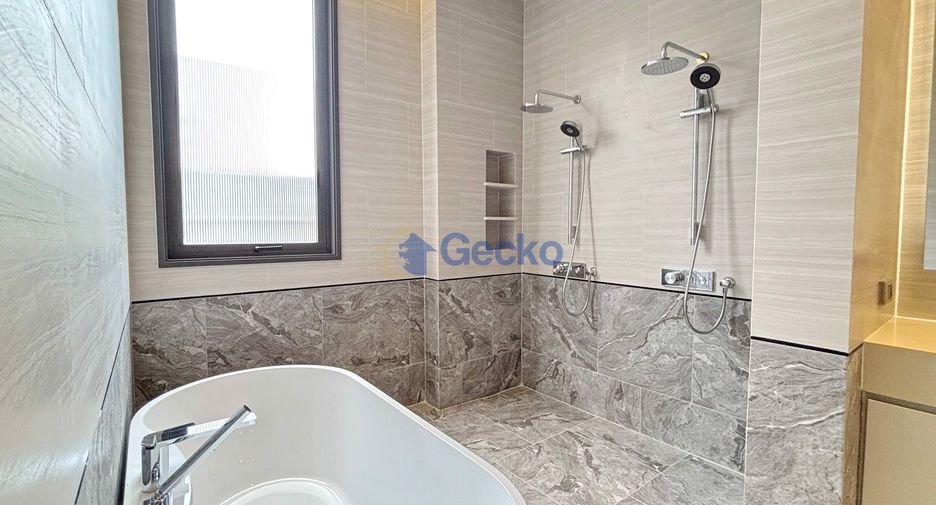 For sale 4 bedrooms house in Bang Lamung, Chonburi