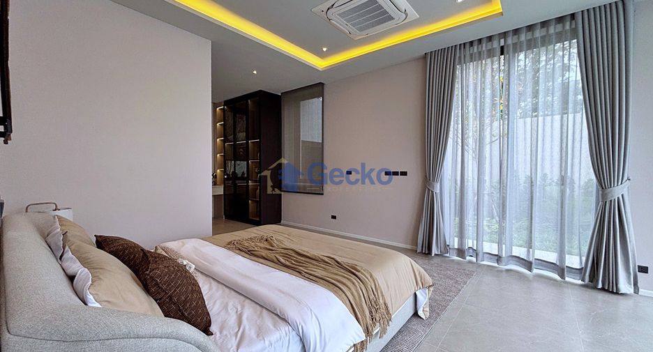 For sale 4 bedrooms house in Bang Lamung, Chonburi