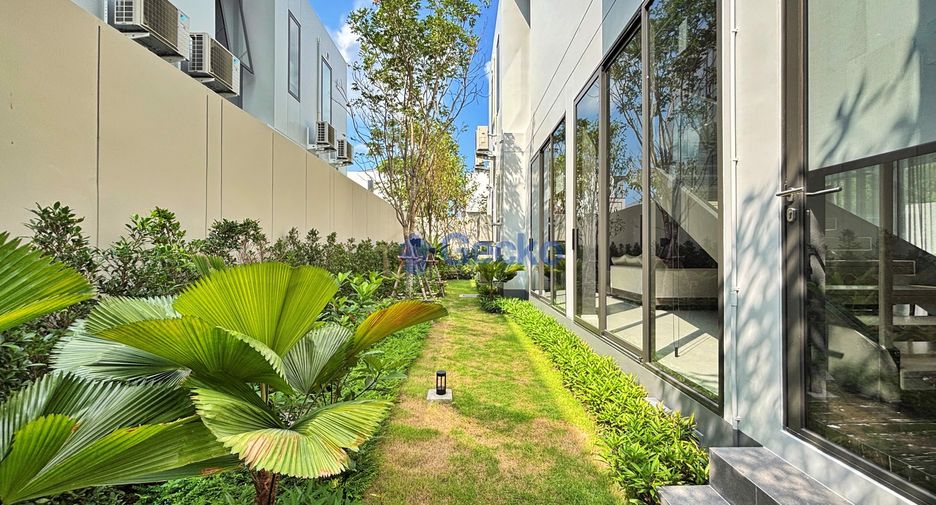 For sale 4 bedrooms house in Bang Lamung, Chonburi
