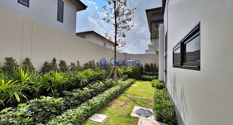 For sale 4 bedrooms house in Bang Lamung, Chonburi