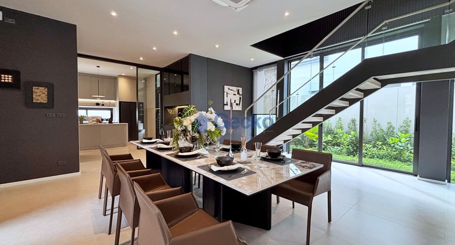 For sale 4 bedrooms house in Bang Lamung, Chonburi