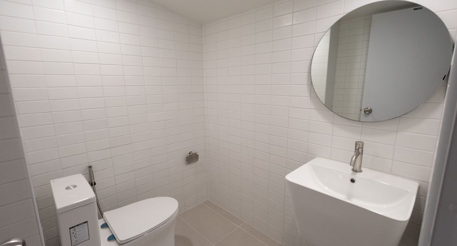For rent office in Yan Nawa, Bangkok