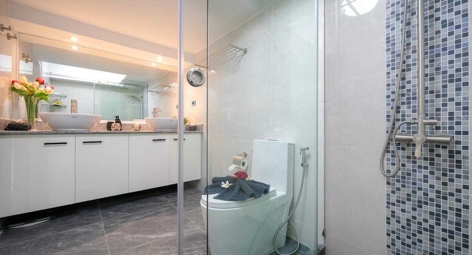 For sale 2 bedrooms condo 