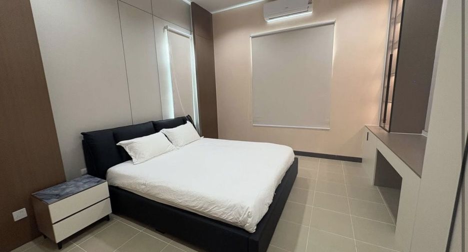 Casa en alquiler de 3 habitaciones en Bang Lamung, Chonburi
