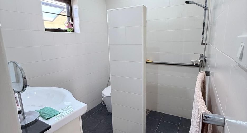 For sale 3 bedrooms villa in Cha Am, Phetchaburi