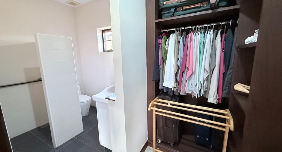 For sale 3 bedrooms villa in Cha Am, Phetchaburi