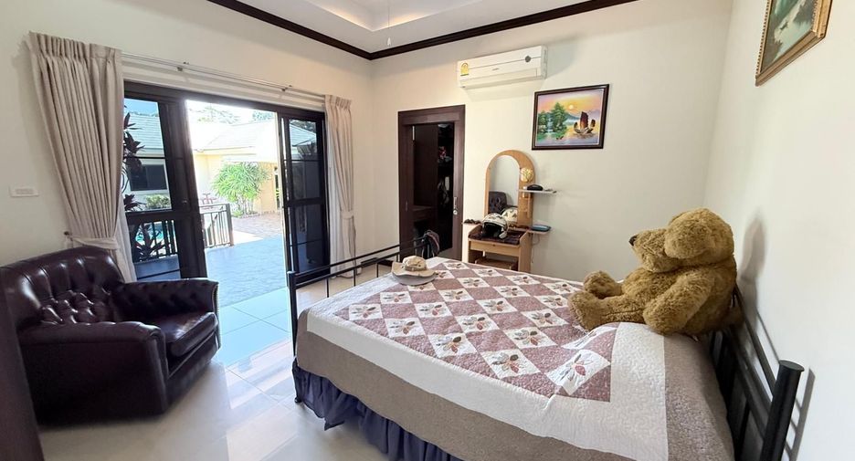 For sale 3 bedrooms villa in Cha Am, Phetchaburi