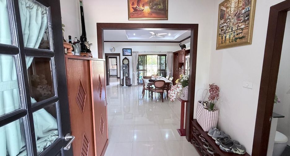 For sale 3 bedrooms villa in Cha Am, Phetchaburi