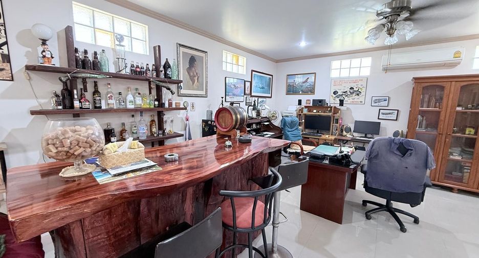 For sale 3 bedrooms villa in Cha Am, Phetchaburi