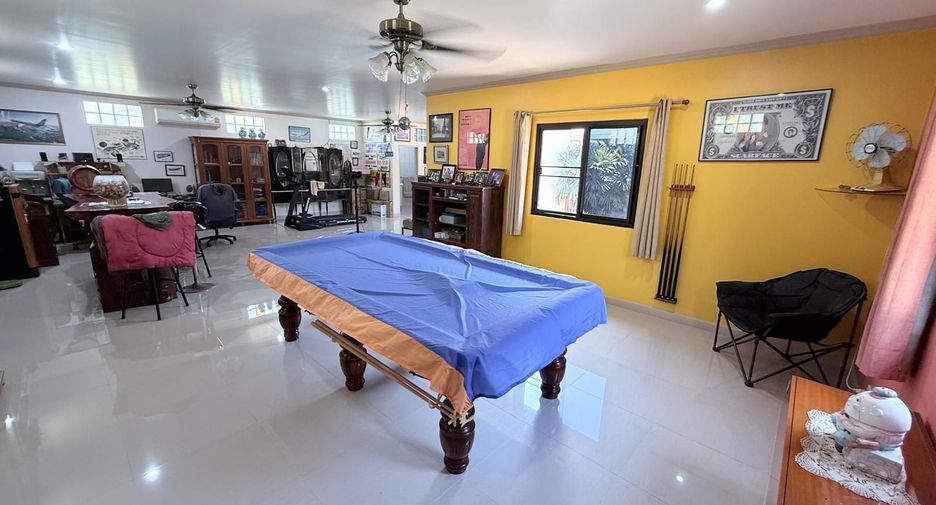 For sale 3 bedrooms villa in Cha Am, Phetchaburi