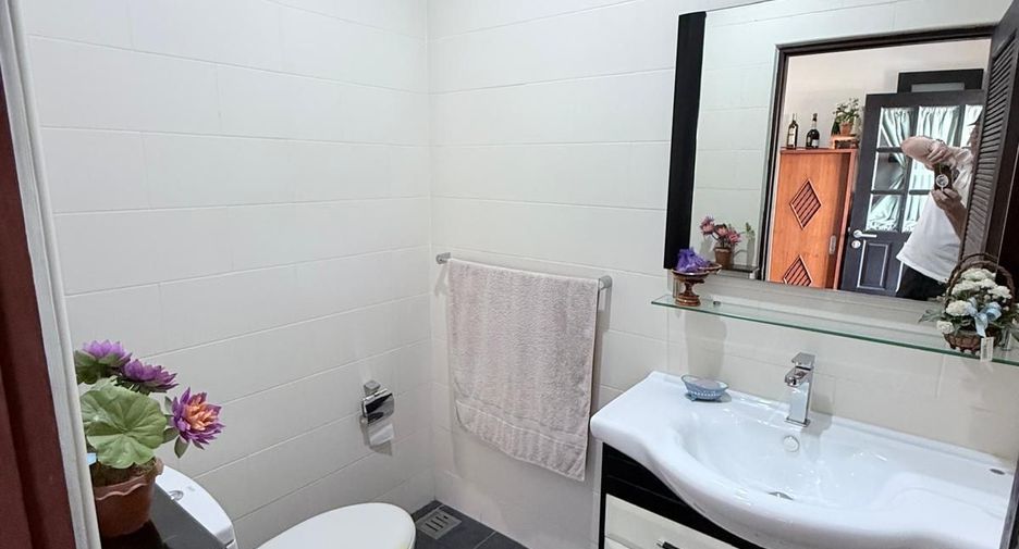 For sale 3 bedrooms villa in Cha Am, Phetchaburi