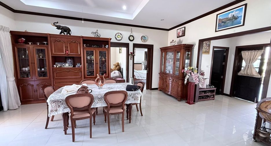 For sale 3 bedrooms villa in Cha Am, Phetchaburi