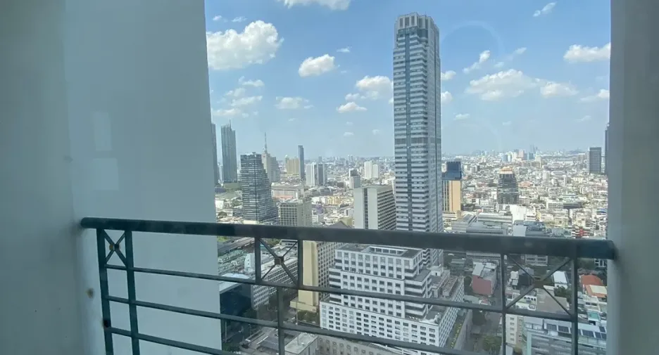 For sale 2 bedrooms condo in Sathon, Bangkok