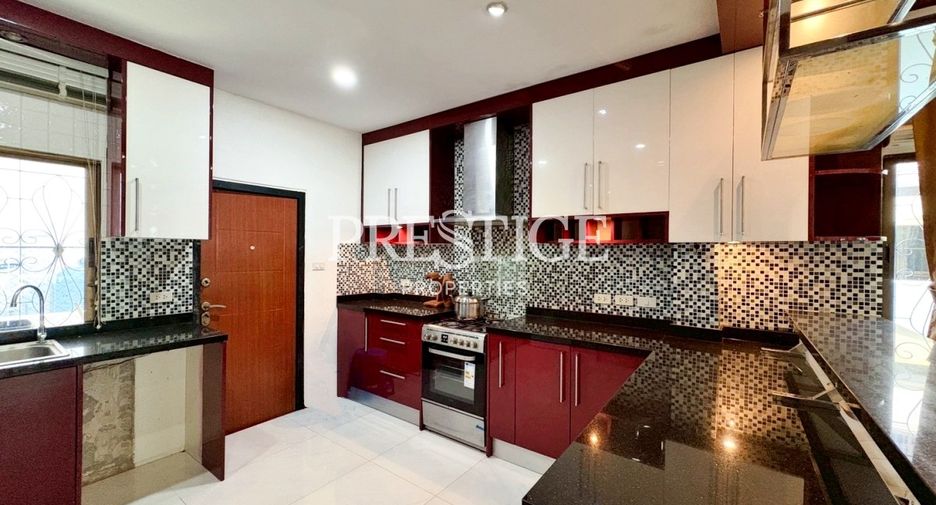 For rent 4 ベッドルーム house in Bang Lamung, Chonburi