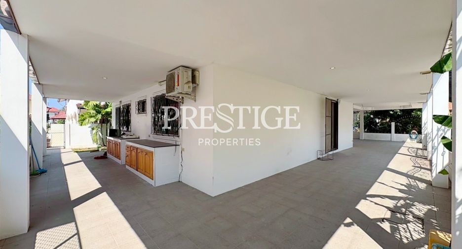 For rent 4 ベッドルーム house in Bang Lamung, Chonburi