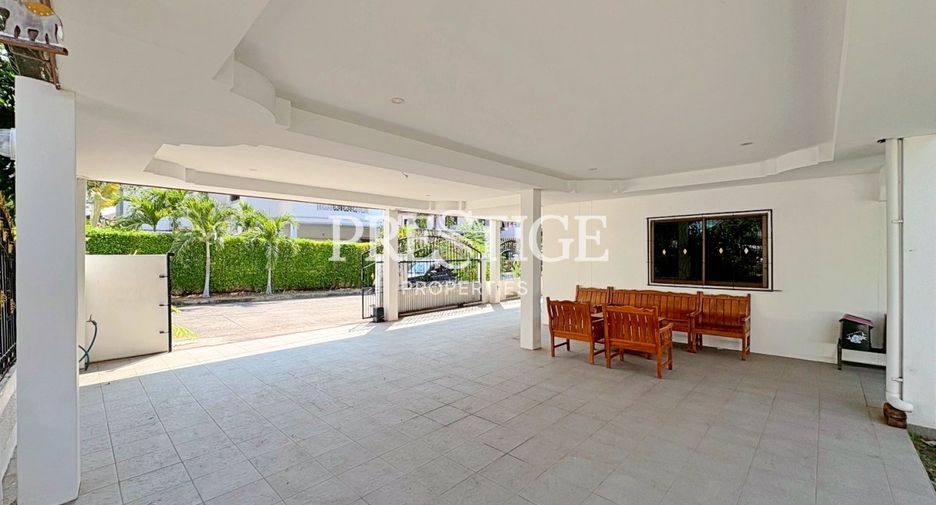 For rent 4 ベッドルーム house in Bang Lamung, Chonburi