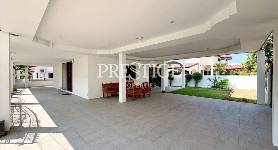 For rent 4 ベッドルーム house in Bang Lamung, Chonburi
