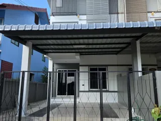 For sale 2 bedrooms townhouse in Mueang Chiang Mai, Chiang Mai