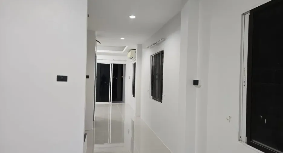 For sale 2 bedrooms townhouse in Mueang Chiang Mai, Chiang Mai