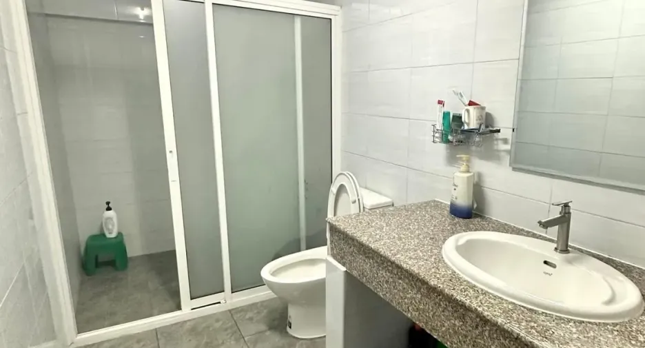 For rent 3 bedrooms condo in Sathon, Bangkok